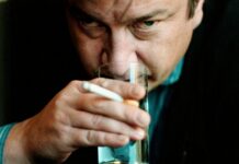 Hugen kallar, lengten lokkar, tanken trengjer på med styrke Når ein tenkjer på Finland, er de lett å tenkje på den stille stemninga regissøren Aki Kaurismäki manar fram i filmane sine. FOTO: PAUL MARSHALL / EXPRESSEN / NTB SCANPIX